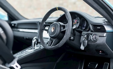 Porsche 911 (991) GT2 RS 9
