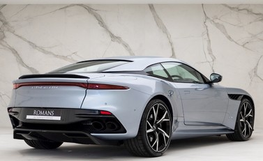 Aston Martin DBS Superleggera 7