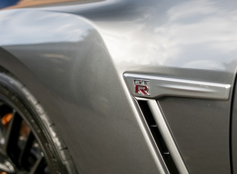 Nissan GT-R Prestige 25