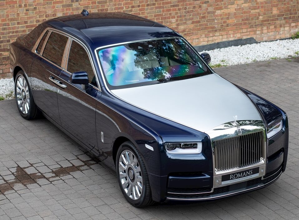 used-rolls-royce-phantom-for-sale-midnight-sapphire