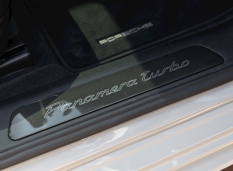 Porsche Panamera Turbo Sport Turismo 24