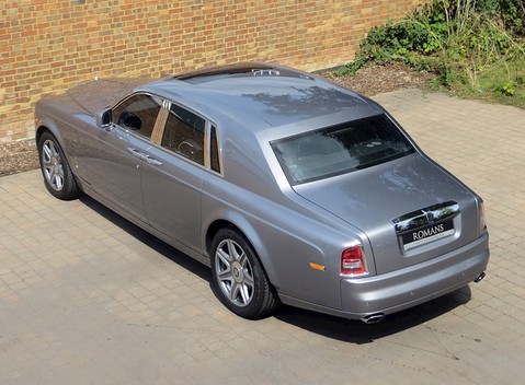 Rolls-Royce Phantom 13