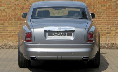 Rolls-Royce Phantom 14