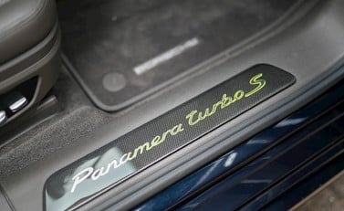 Porsche Panamera Turbo S E-Hybrid Executive 18