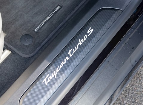 Porsche Taycan Turbo S 23