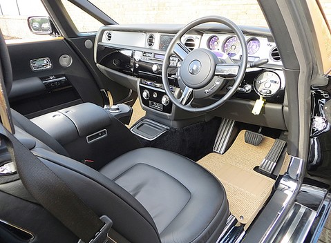 Rolls-Royce Phantom Drophead Coupe 7