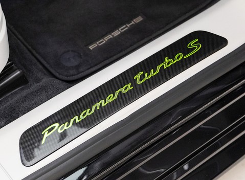 Porsche Panamera Turbo S E-Hybrid Executive 22