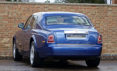 Rolls-Royce Phantom Series II 10
