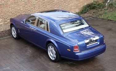 Rolls-Royce Phantom Series II 12