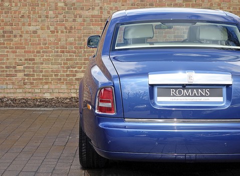 Rolls-Royce Phantom Series II 13