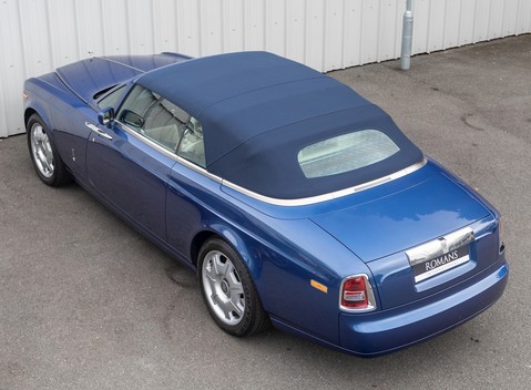 Rolls-Royce Phantom Drophead Coupe 10