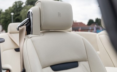 Rolls-Royce Phantom Drophead Coupe 15