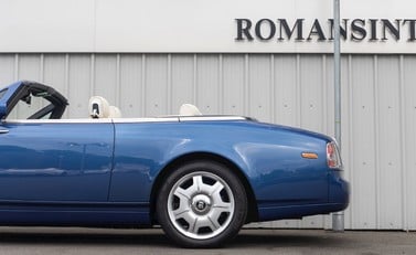 Rolls-Royce Phantom Drophead Coupe 30
