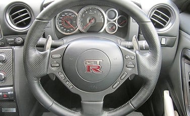 Nissan GT-R Premium Edition 10