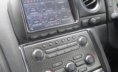 Nissan GT-R Premium Edition 11