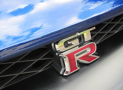 Nissan GT-R Premium Edition 12