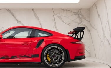 Porsche 911 GT3 RS (991) 26