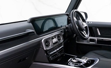 Mercedes-Benz G Series AMG Line Premium 15