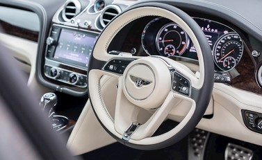 Bentley Bentayga V8 Diesel 11