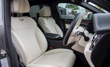 Bentley Bentayga V8 Diesel 12