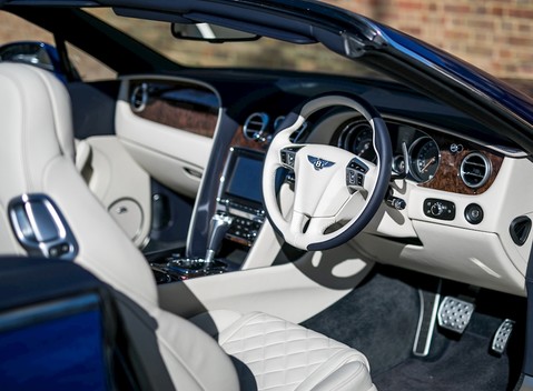 Bentley Continental GT V8 S Mulliner Convertible 13