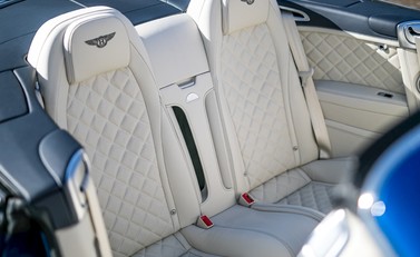 Bentley Continental GT V8 S Mulliner Convertible 15