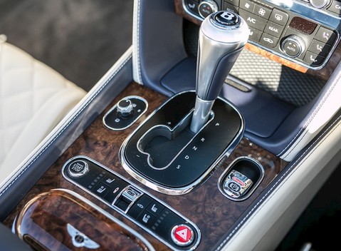 Bentley Continental GT V8 S Mulliner Convertible 23