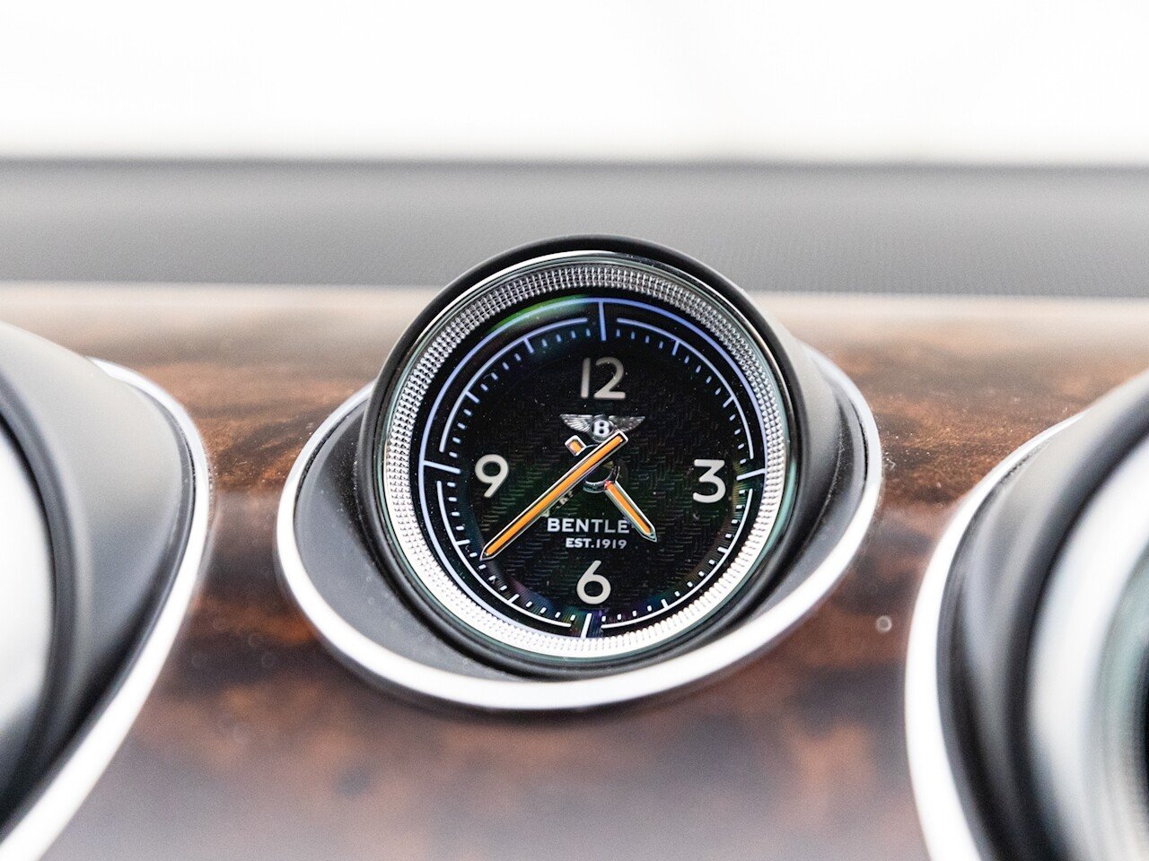 Bentley bentayga clock online price