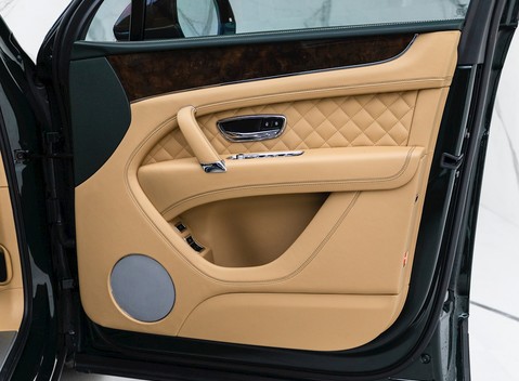 Bentley Bentayga W12 Mulliner 22