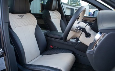 Bentley Bentayga V8 12