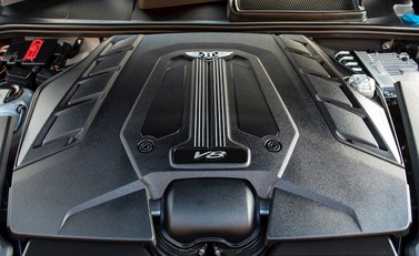 Bentley Bentayga V8 31