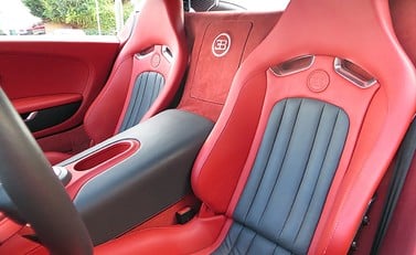 Bugatti Veyron 16.4 10
