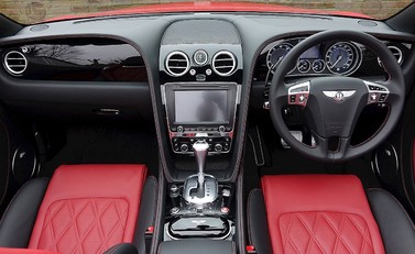 Bentley Continental GT V8 S Convertible Mulliner 15