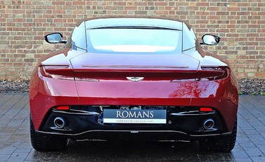 Aston Martin DB11 Launch Edition 12