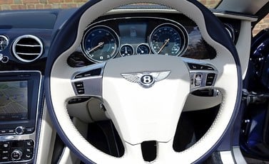 Bentley Continental GT V8 S Convertible 12