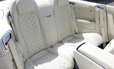 Bentley Continental GT V8 S Convertible 17