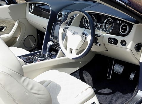 Bentley Continental GT V8 S Convertible 19