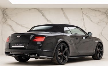 Bentley Continental GT V8 S Convertible Black Edition 8