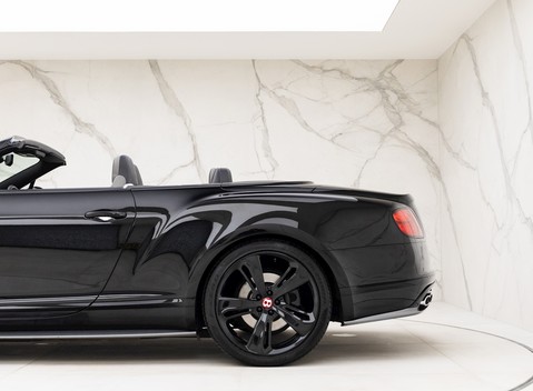Bentley Continental GT V8 S Convertible Black Edition 30