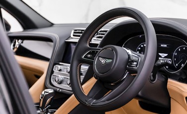 Bentley Bentayga V8 8