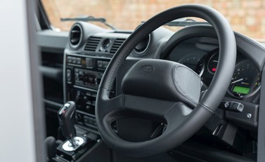 Land Rover Defender 90 Works V8 70th Edition 11