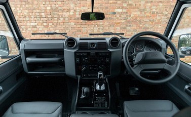 Land Rover Defender 90 Works V8 70th Edition 16