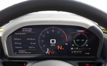 McLaren 720S Peformance 18