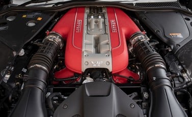 Ferrari 812 Superfast 34