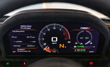McLaren 720S Spider Performance MSO Bespoke Carbon Pa 11