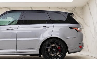 Land Rover Range Rover Sport 5.0 SVR 32