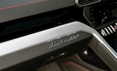 Lamborghini Urus 19