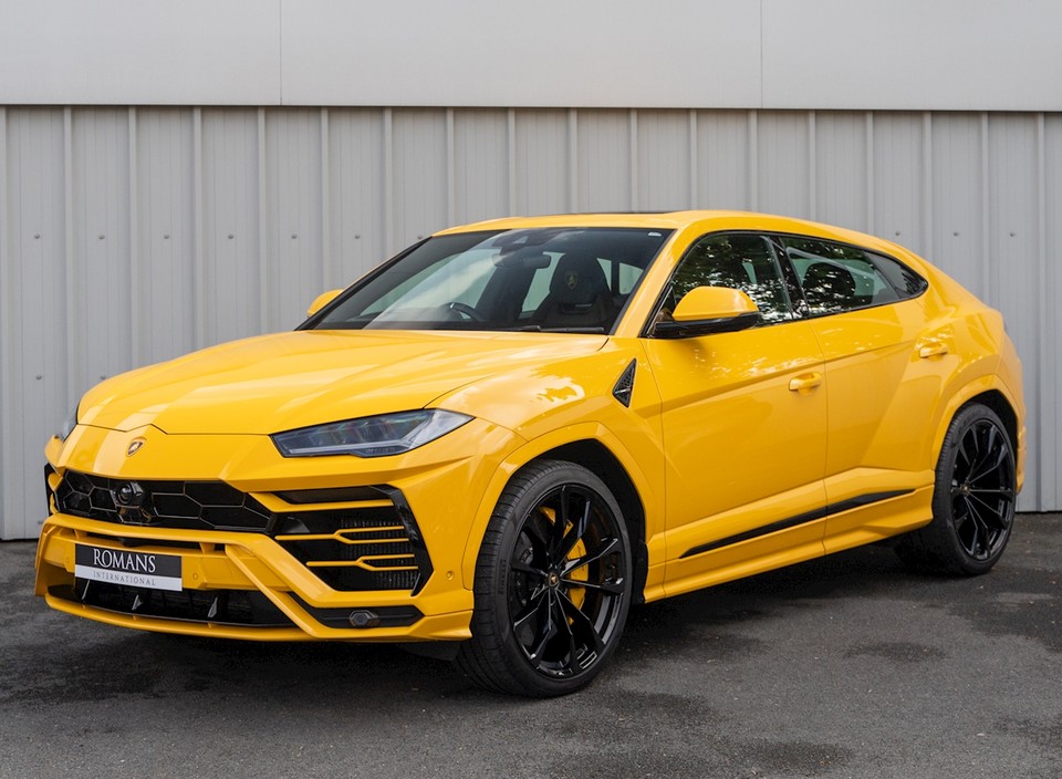 Used Lamborghini Urus for sale | Giallo Auge