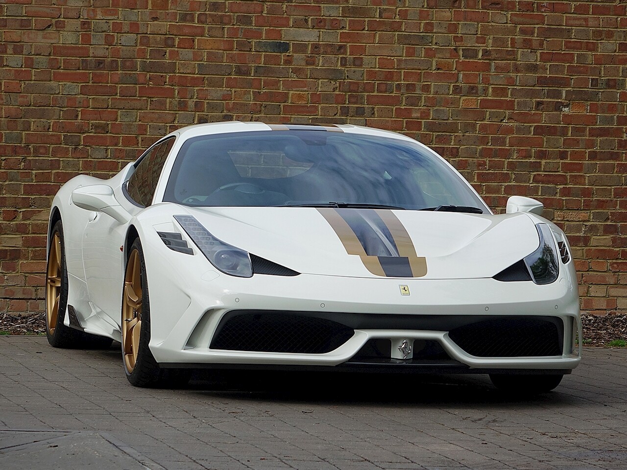 Used Ferrari 458 Speciale for sale | Bianco Italia