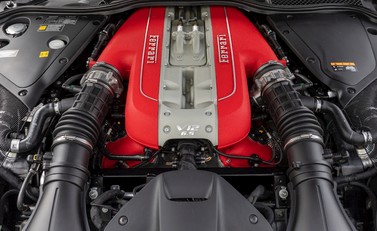 Ferrari 812 GTS 33